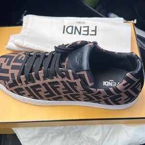 Mens Fendi shoes ****worn once****  9 European size fits like a us 10